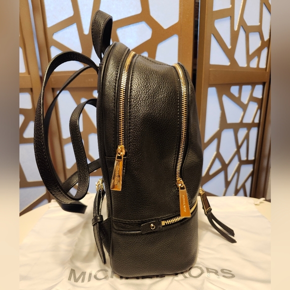 Michael Kors Rhea Medium Leather Backpack - Picture 5 of 12